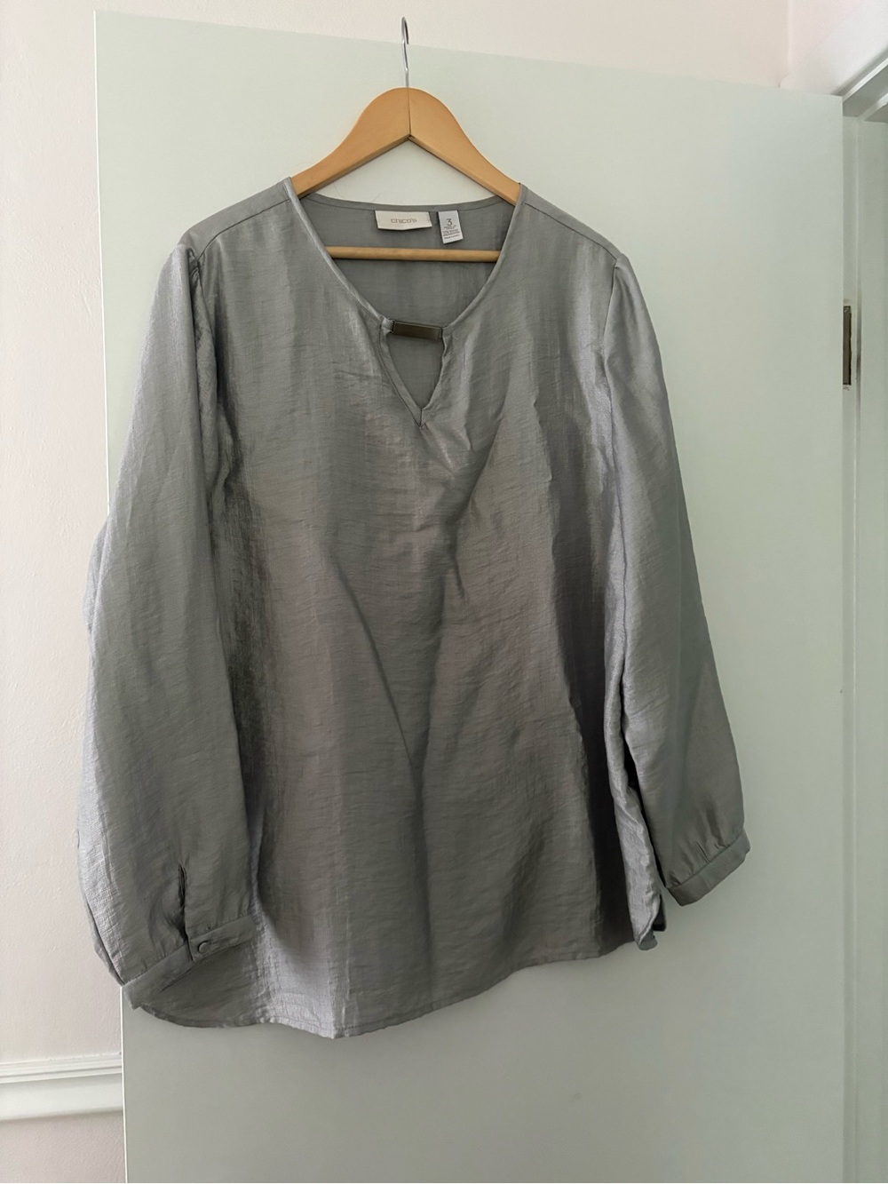 Chico's Silver Gray V-Neck Long Sleeve Tunic